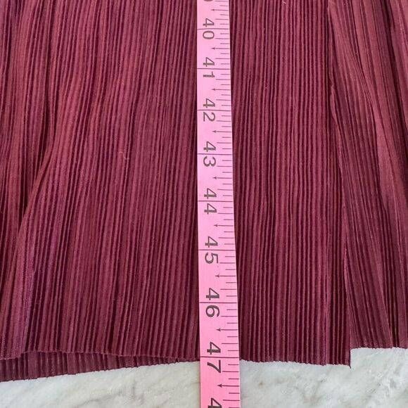 Zara Ribbed Midi Mock Neck Dress in Maroon size M stretch side slits - Picture 5 of 5